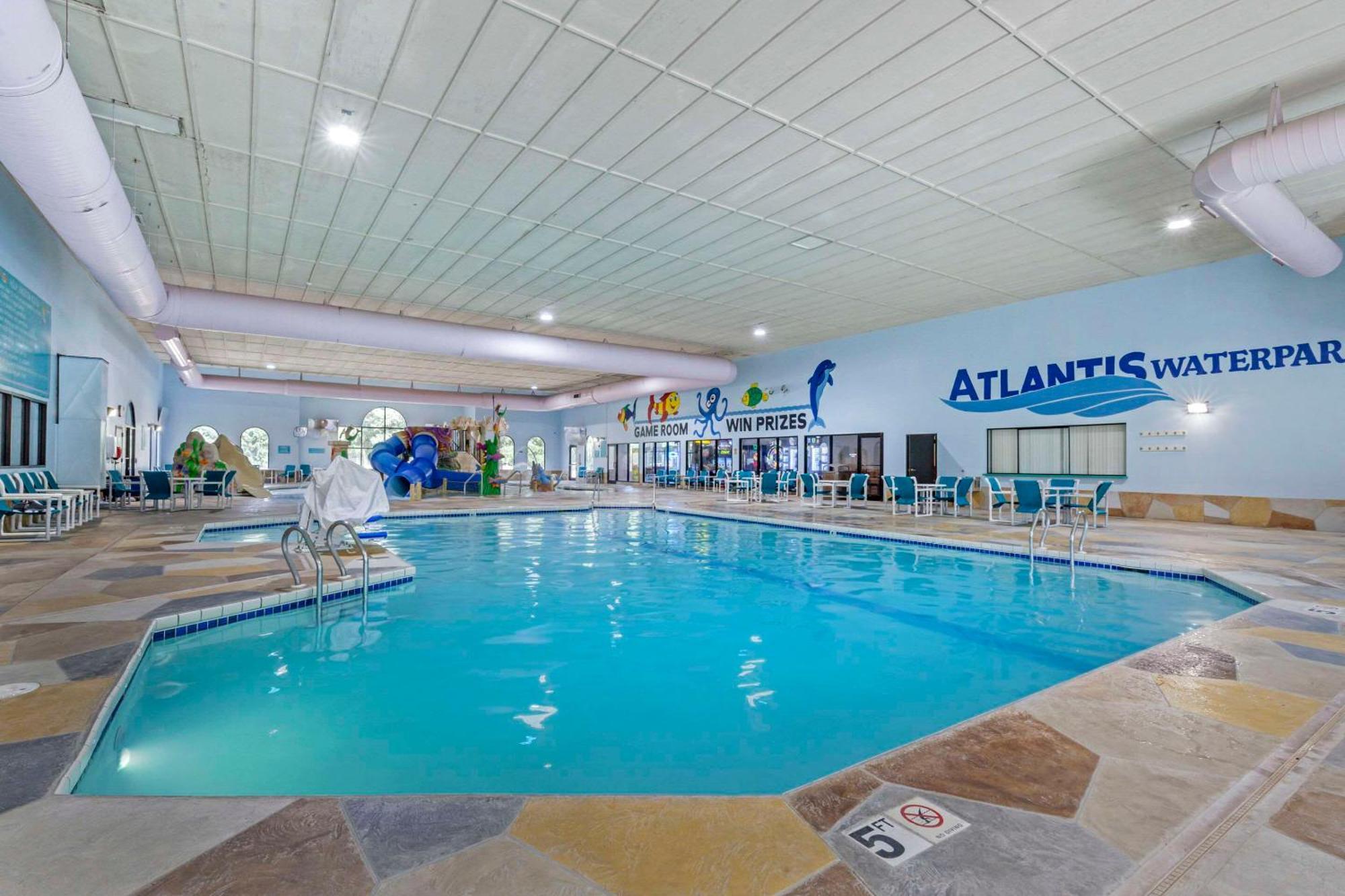 Atlantis Family Waterpark Hotel, Ascend Hotel Collection Lake Delton Extérieur photo