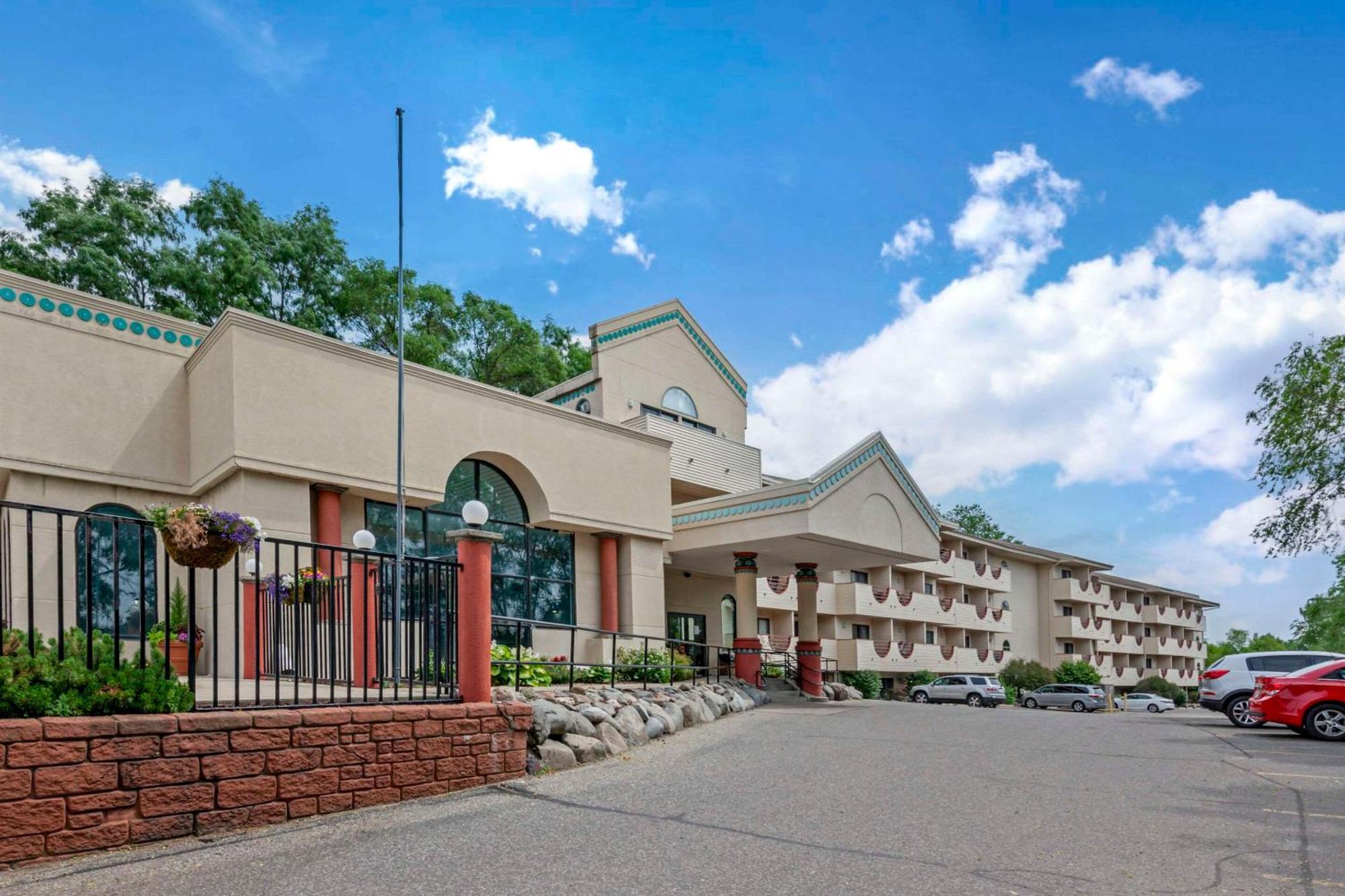 Atlantis Family Waterpark Hotel, Ascend Hotel Collection Lake Delton Extérieur photo