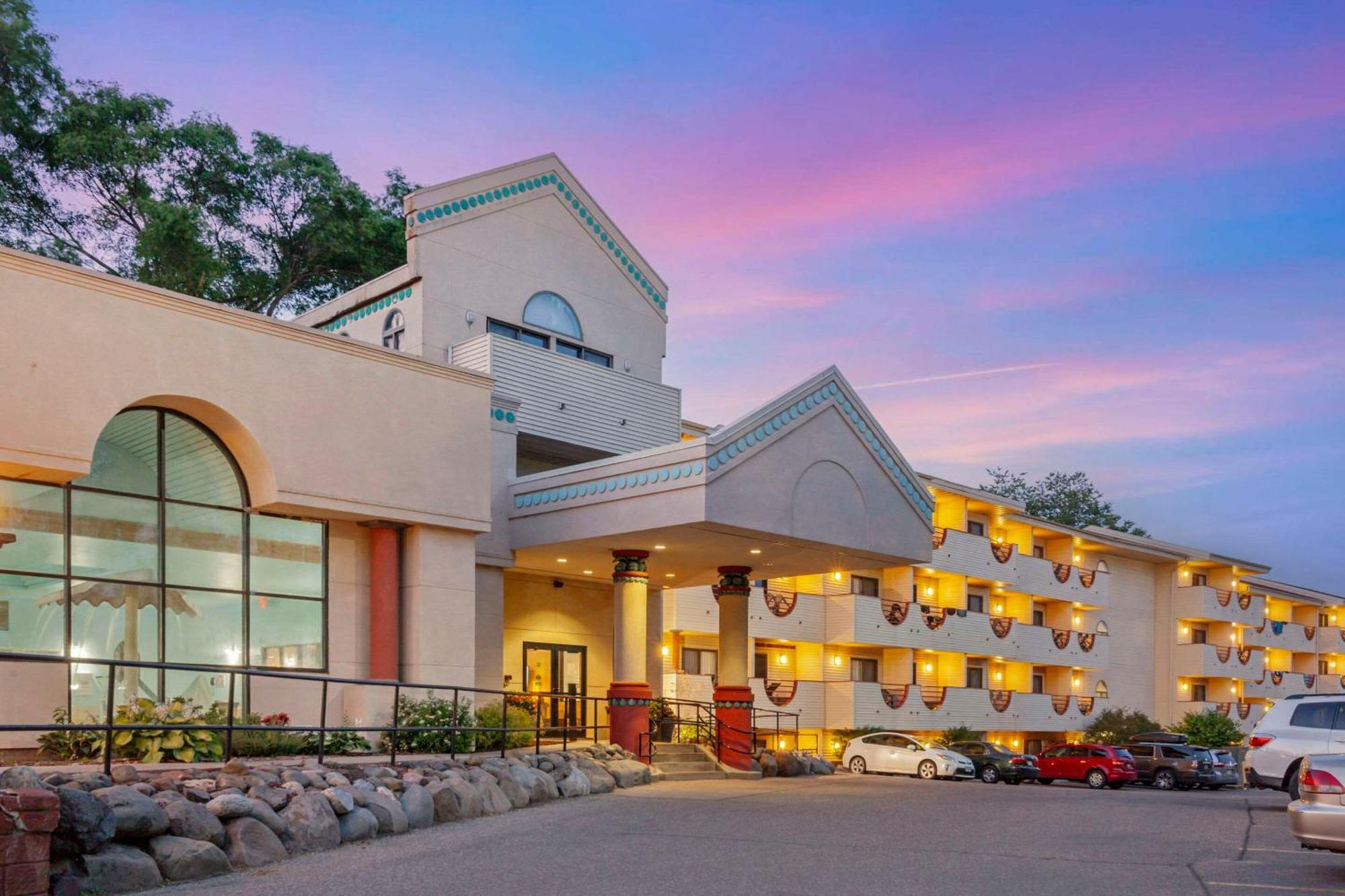 Atlantis Family Waterpark Hotel, Ascend Hotel Collection Lake Delton Extérieur photo
